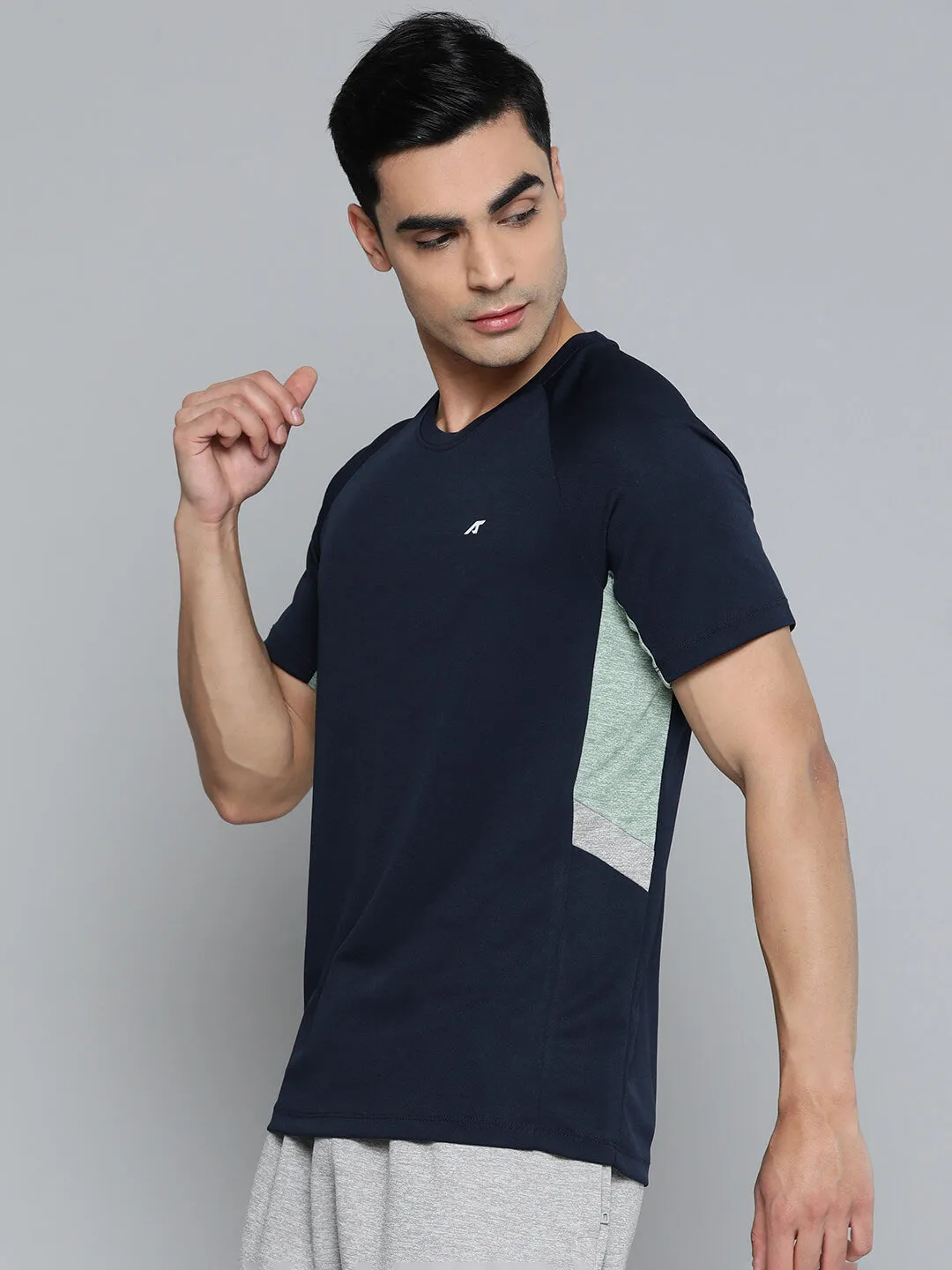 Alcis Men Navy Blue Colourblocked Dry Tech Slim Fit Sports T-shirt