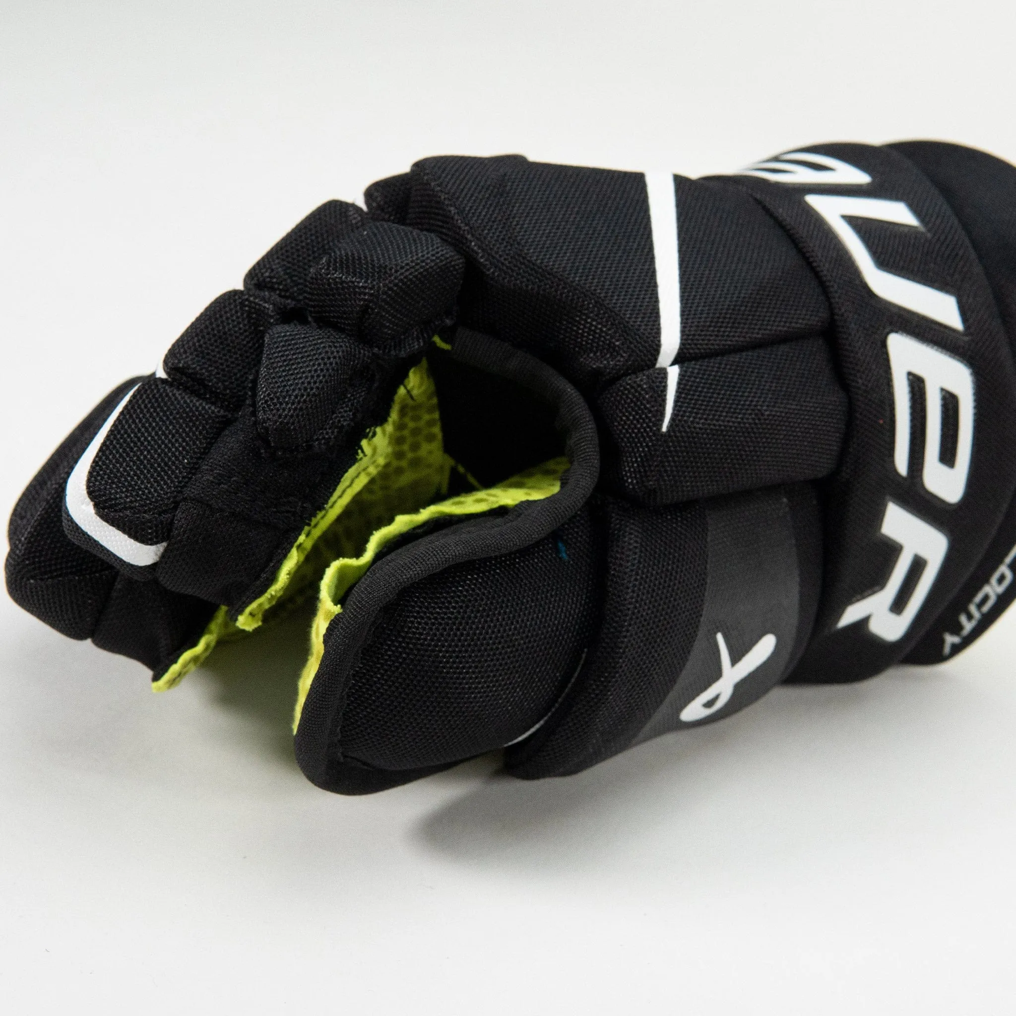 Bauer Vapor Velocity Junior Hockey Gloves - 2022