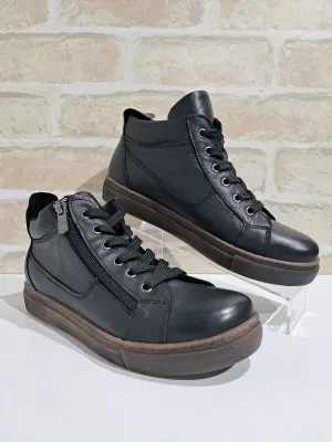 EG1570 Black by Cabello