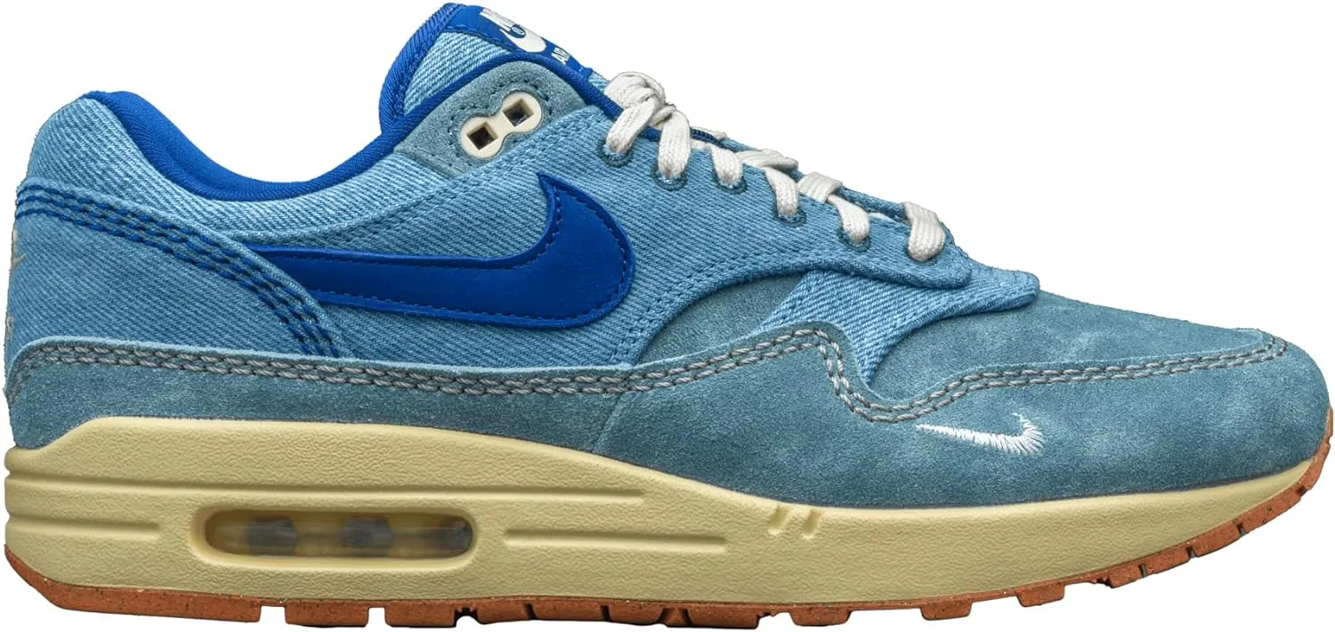 NIKE Men's Sneaker