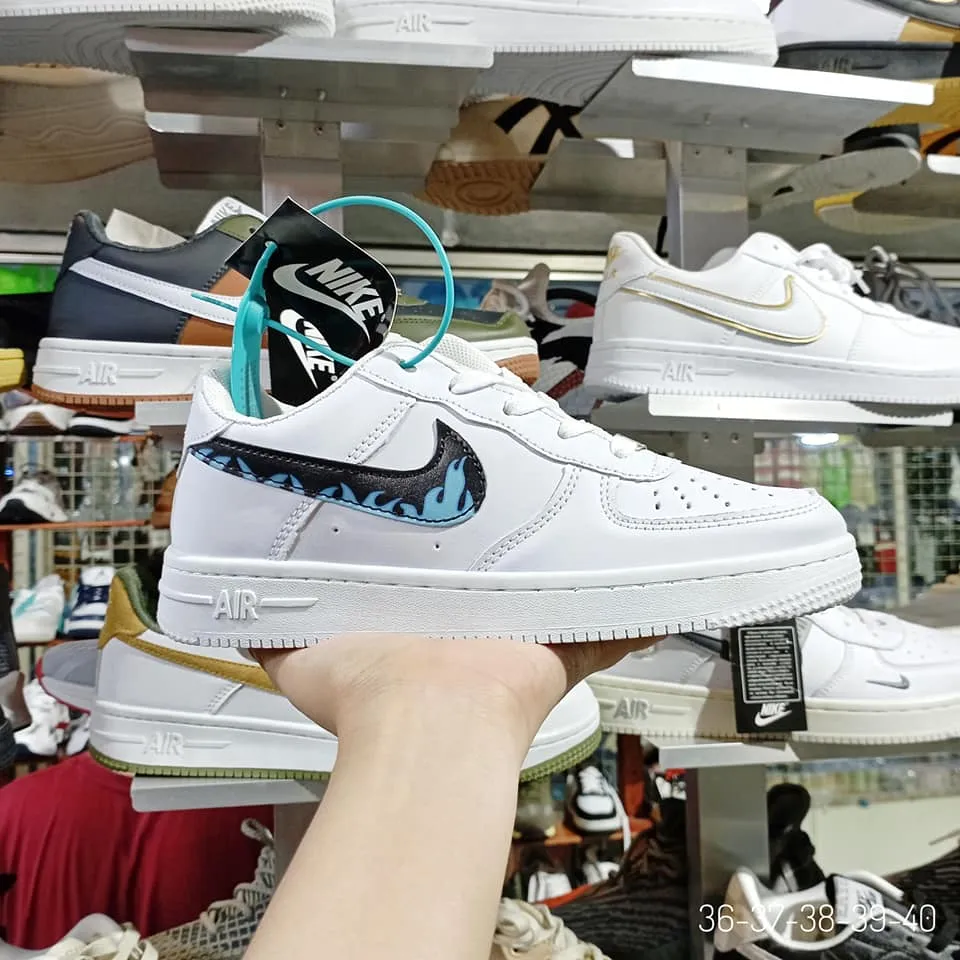 Women's Sneakers